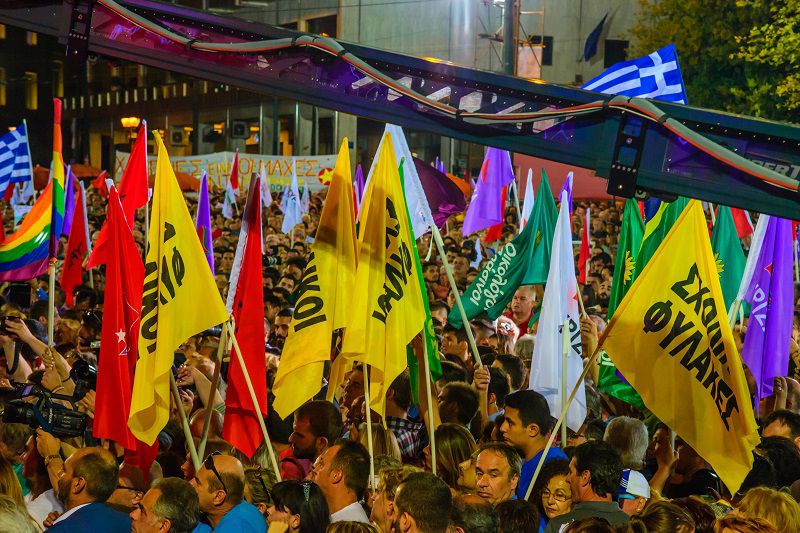 Syriza folla