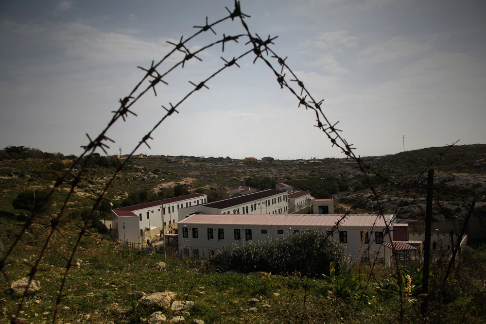 centro-prima-accoglienza-Lampedusa