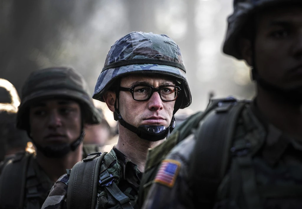 una scena del film Snowden