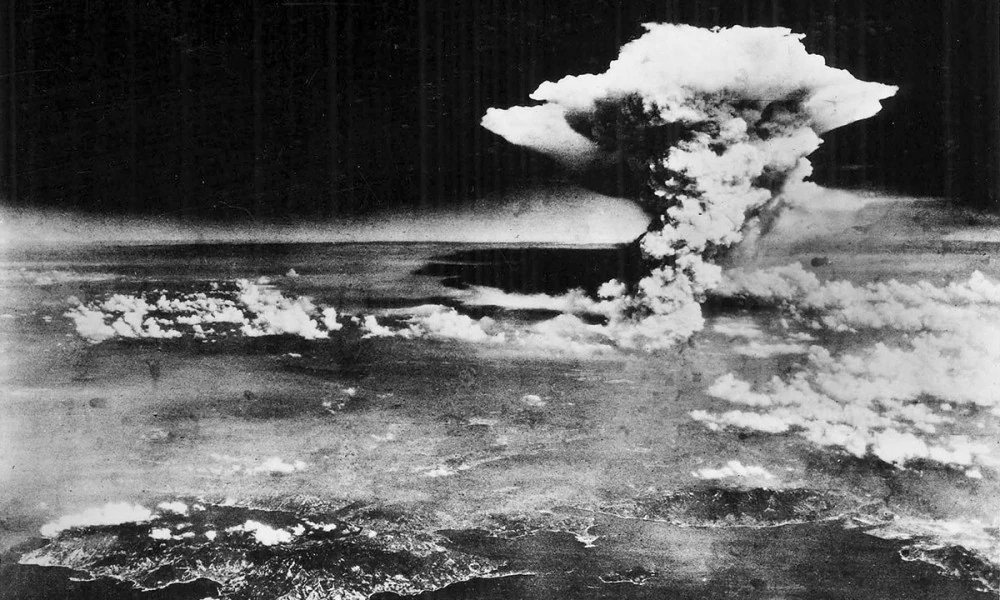 Il fungo atomico su Hiroshima come dovette vederlo Claude Heatherly