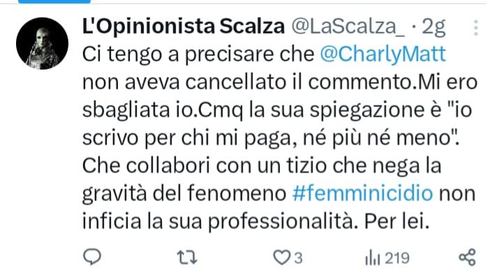 Opinionista scalza ammette di aver sbagliato sui commenti cancellati da Matteini